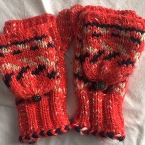 ❌SOLD❌ FREE PEOPLE KNIT MITTENS